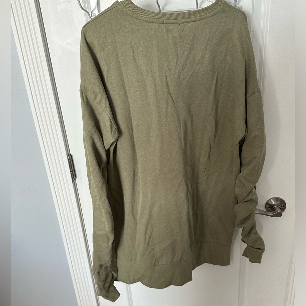*GUC*Sz M*Solutions*sweater - Picture 4 of 5